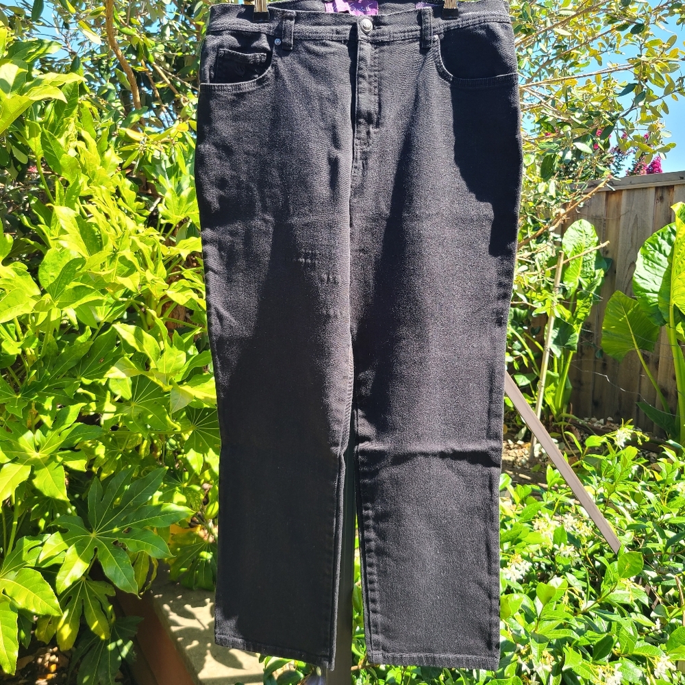 Gloria Vanderbilt "Amanda" Black Jean. Size 14 PETITE